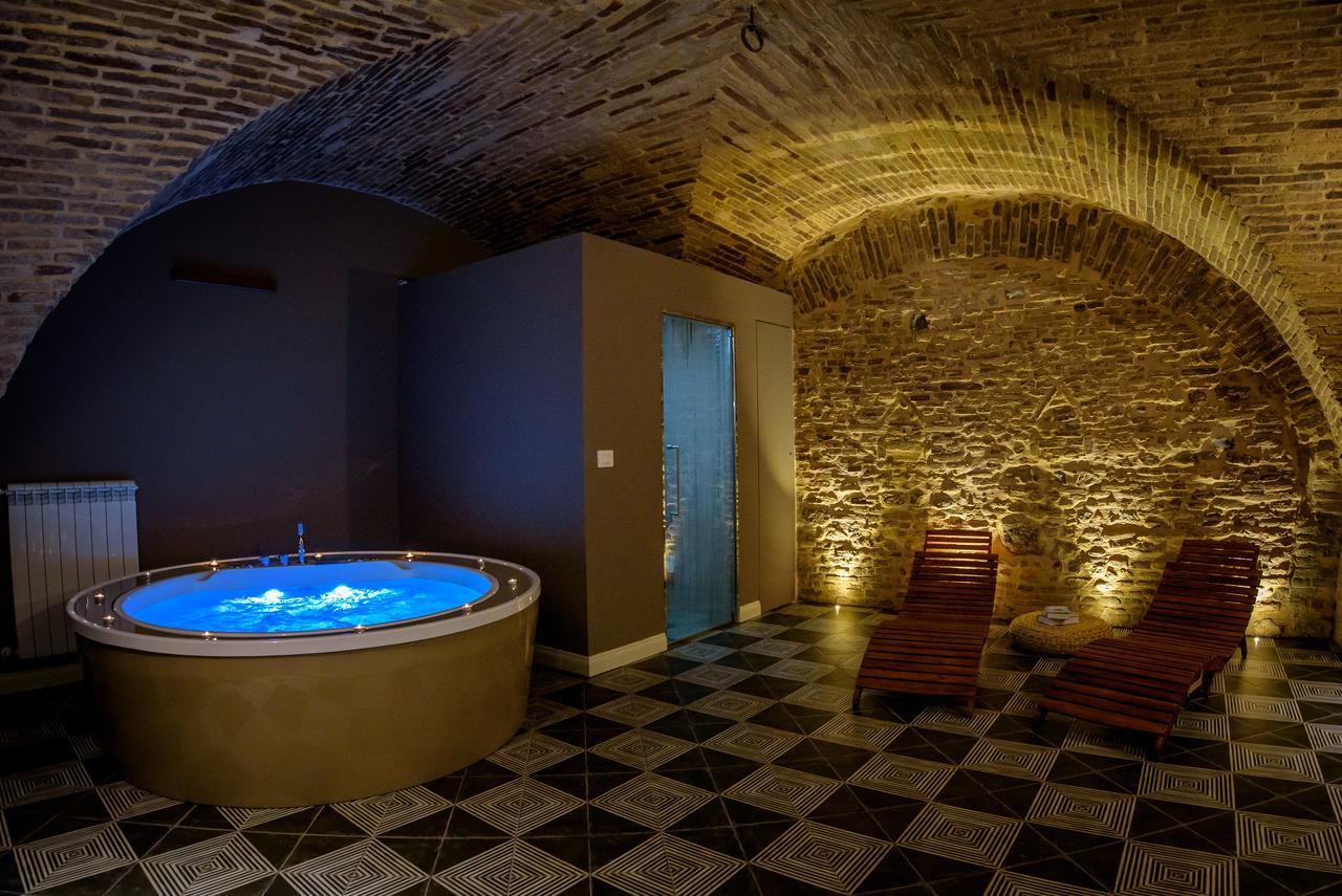 ואסטו Marie Claire Apartments & Spa מראה חיצוני תמונה